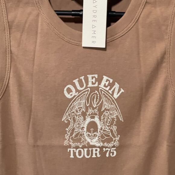 Daydreamer · Small · Queen 75 Tour · Rock-N-Roll Graphic Tank · Cotton · Taupe - Picture 4 of 8